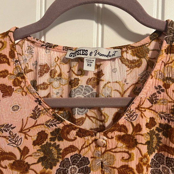 #1196. Gypsies & Moondust Long Bell Sleeve Crop Top with V-Neck. Size XS - Picture 3 of 8